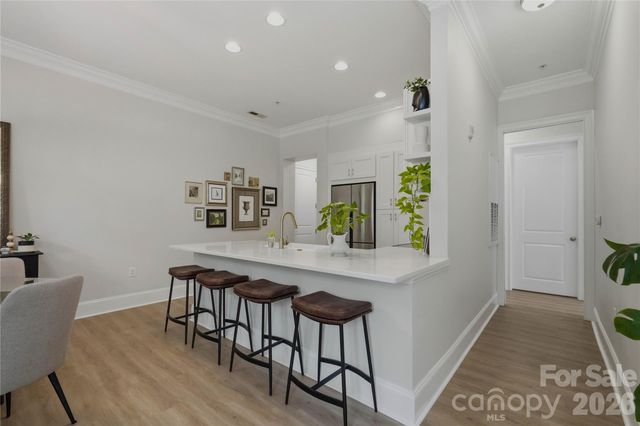 2946 Selwyn Avenue 112, Charlotte, NC 28209