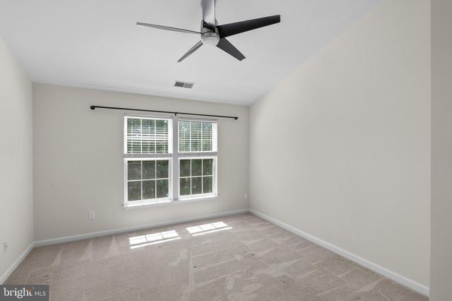 7034 ROGUE FOREST LN, Gainesville, VA 20155