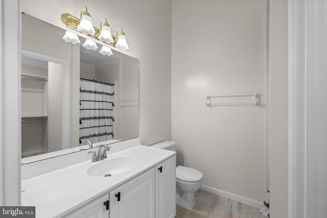 7034 ROGUE FOREST LN, Gainesville, VA 20155