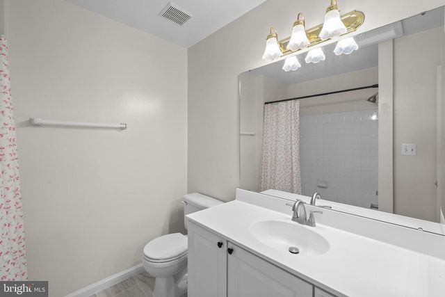 7034 ROGUE FOREST LN, Gainesville, VA 20155