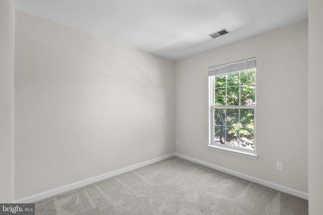 7034 ROGUE FOREST LN, Gainesville, VA 20155