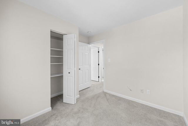7034 ROGUE FOREST LN, Gainesville, VA 20155