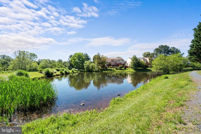 7034 ROGUE FOREST LN, Gainesville, VA 20155