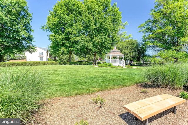7034 ROGUE FOREST LN, Gainesville, VA 20155