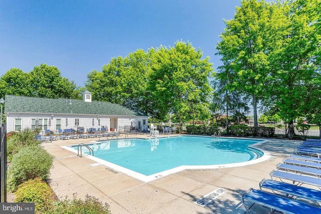 7034 ROGUE FOREST LN, Gainesville, VA 20155