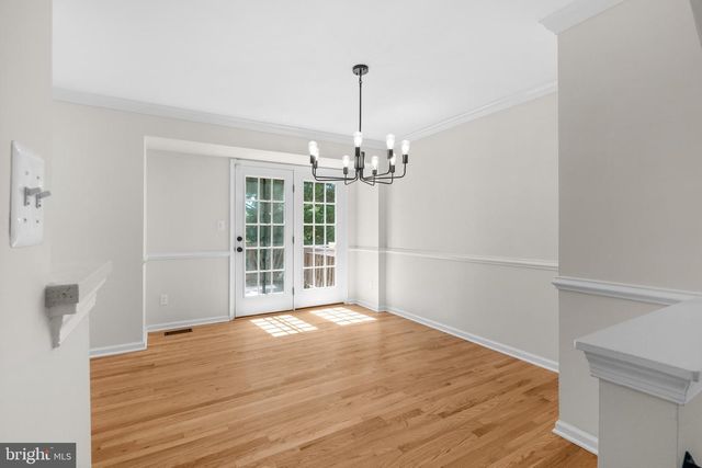7034 ROGUE FOREST LN, Gainesville, VA 20155