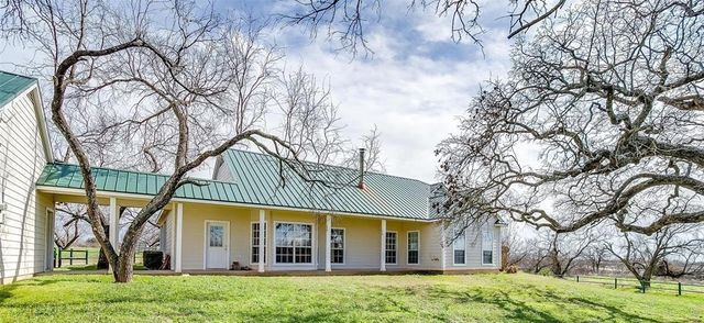 1930 Old Mineral Wells Highway, Weatherford, TX 76088