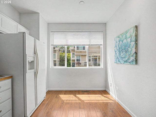 14176 Sw BARROWS Rd 3, Portland, OR 97223