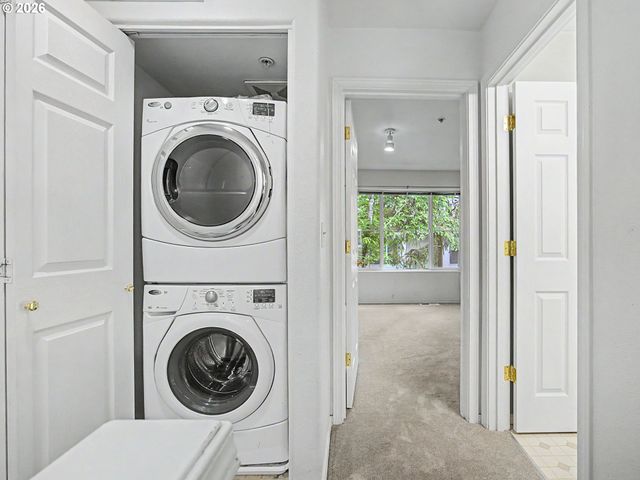 14176 Sw BARROWS Rd 3, Portland, OR 97223
