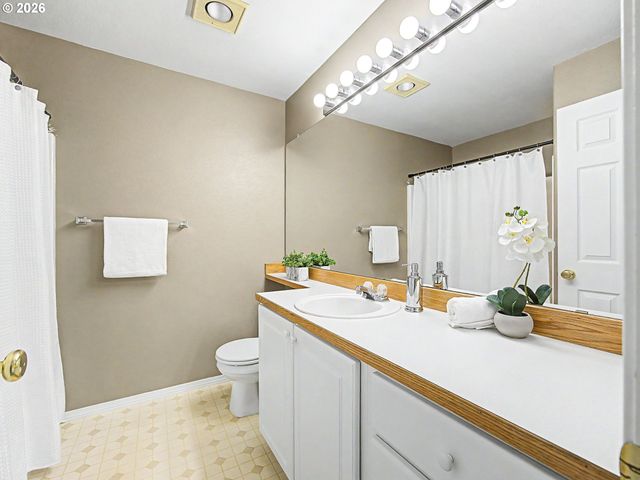 14176 Sw BARROWS Rd 3, Portland, OR 97223