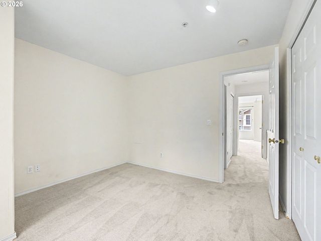 14176 Sw BARROWS Rd 3, Portland, OR 97223