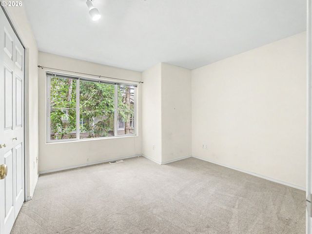 14176 Sw BARROWS Rd 3, Portland, OR 97223