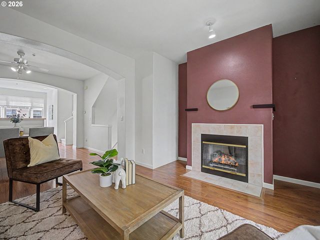14176 Sw BARROWS Rd 3, Portland, OR 97223