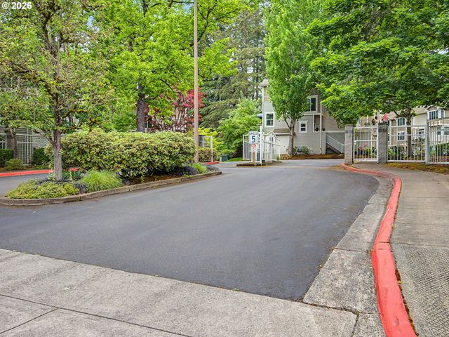 14176 Sw BARROWS Rd 3, Portland, OR 97223