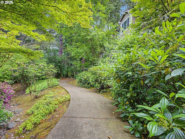 14176 Sw BARROWS Rd 3, Portland, OR 97223