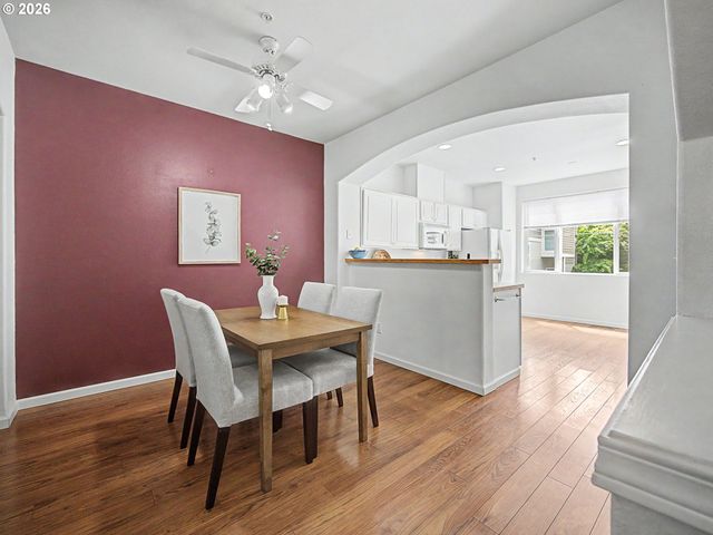 14176 Sw BARROWS Rd 3, Portland, OR 97223