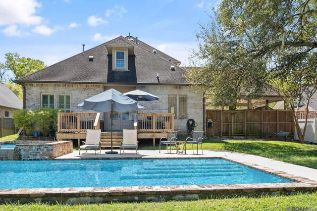 3231 Woodland Ridge Blvd, Baton Rouge, LA 70817