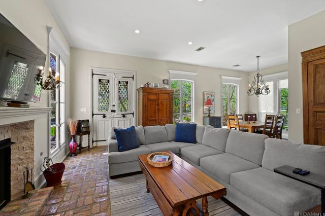 3231 Woodland Ridge Blvd, Baton Rouge, LA 70817