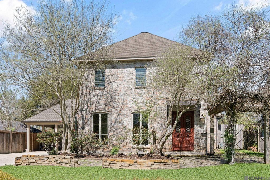 3231 Woodland Ridge Blvd, Baton Rouge, LA 70817