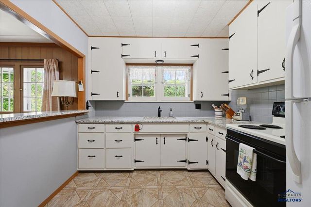 8 JEFFERSON, Deadwood, SD 57732