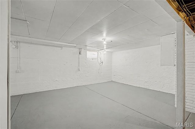 8710 Ezra Drive, St Louis, MO 63114