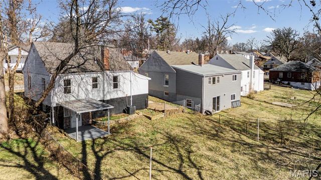 8710 Ezra Drive, St Louis, MO 63114