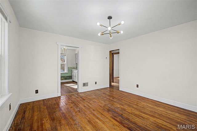 8710 Ezra Drive, St Louis, MO 63114