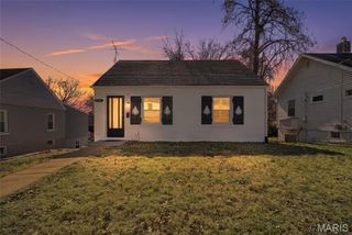 8710 Ezra Drive, St Louis, MO 63114