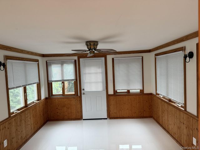 362 Piccadilly Dwns, Lynbrook, NY 11563