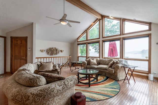 720 Ln 800 Snow Lake, Fremont, IN 46737