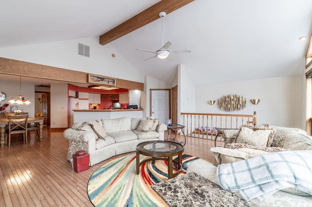 720 Ln 800 Snow Lake, Fremont, IN 46737