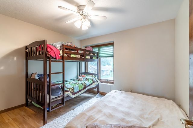 720 Ln 800 Snow Lake, Fremont, IN 46737