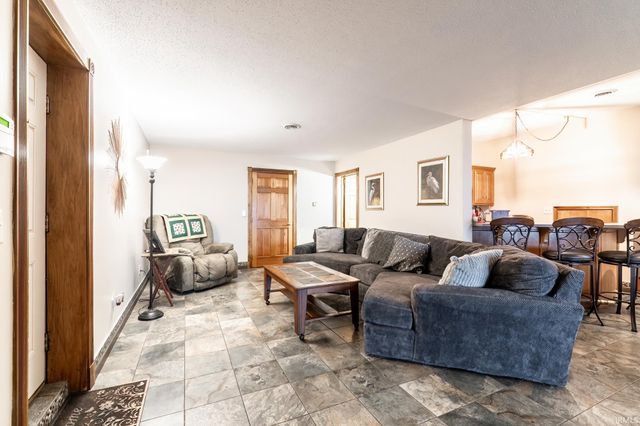 720 Ln 800 Snow Lake, Fremont, IN 46737