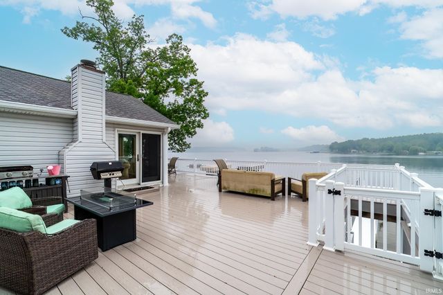 720 Ln 800 Snow Lake, Fremont, IN 46737