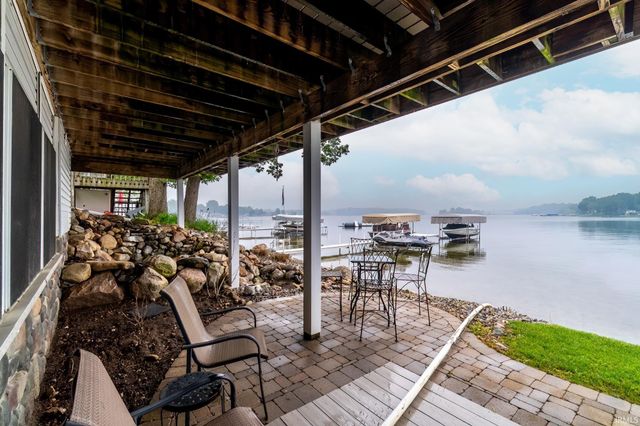 720 Ln 800 Snow Lake, Fremont, IN 46737