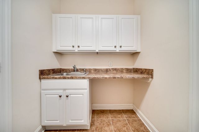 908 Plantation Blvd, Gallatin, TN 37066