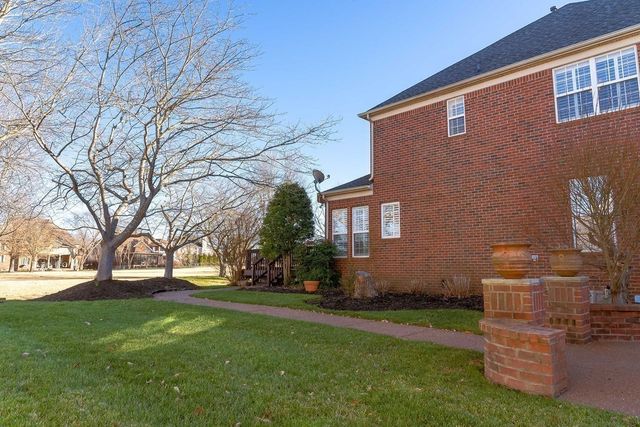 908 Plantation Blvd, Gallatin, TN 37066