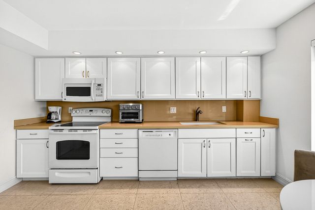 600 S Ocean Boulevard 504, Boca Raton, FL 33432