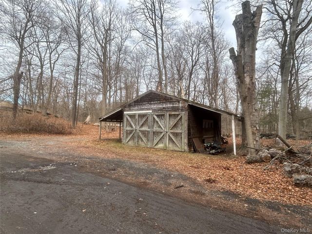 69 College Hill Road, Montrose, NY 10548