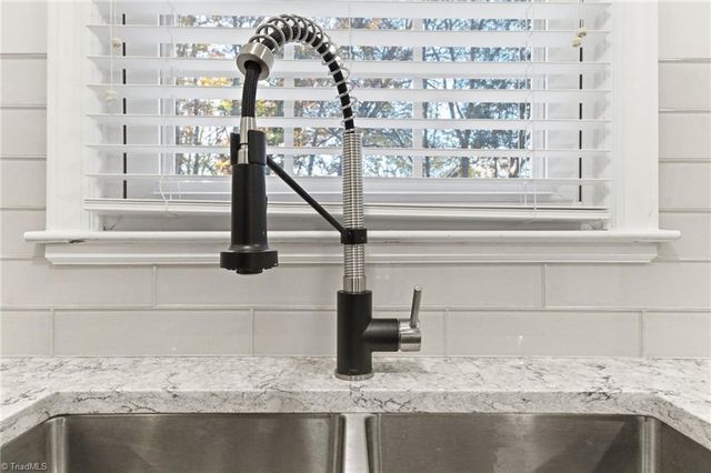 1027 Branchwood Drive, Kernersville, NC 27284