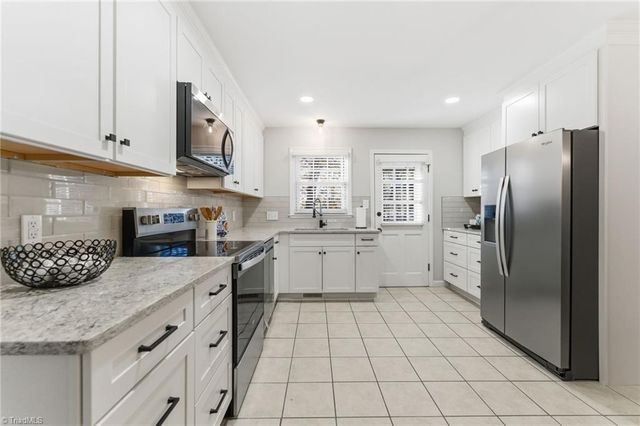 1027 Branchwood Drive, Kernersville, NC 27284