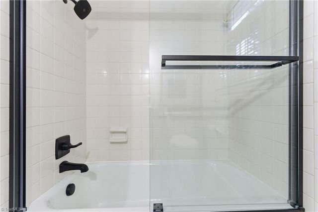 1027 Branchwood Drive, Kernersville, NC 27284