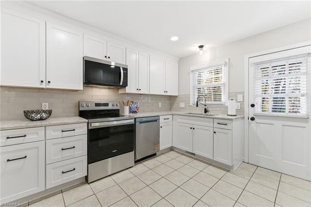 1027 Branchwood Drive, Kernersville, NC 27284