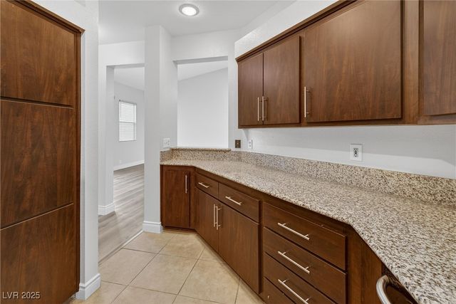 5155 West Tropicana Avenue 2181, Las Vegas, NV 89103