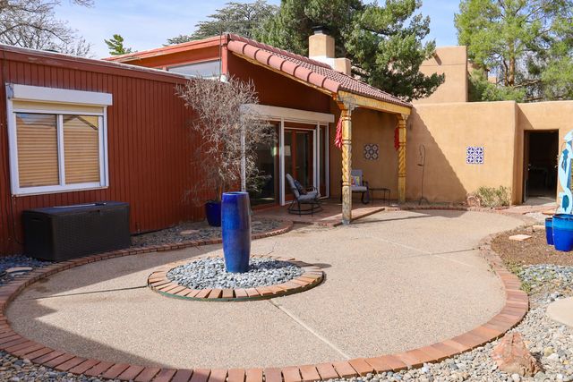 1013 Guadalupe Del Prado Street NW, Albuquerque, NM 87107