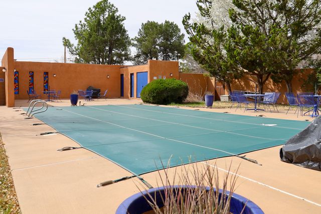 1013 Guadalupe Del Prado Street NW, Albuquerque, NM 87107