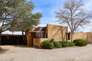 1013 Guadalupe Del Prado Street NW, Albuquerque, NM 87107