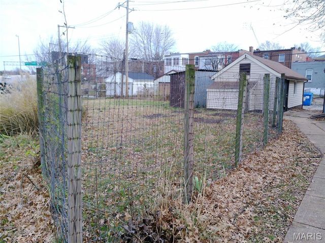 6118 Vermont Avenue, St Louis, MO 63111