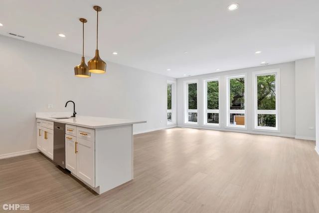 5434 S Michigan Avenue 2, Chicago, IL 60615