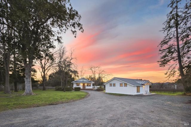 1180 Monticello Rd, Napa, CA 94558